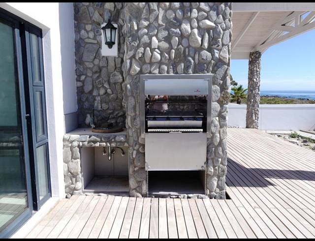 3 BEDROOM HOUSE FOR SALE IN SANDY POINT